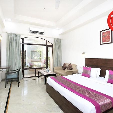 Capital O 15395 Hotel 42 Amritsar Exterior photo