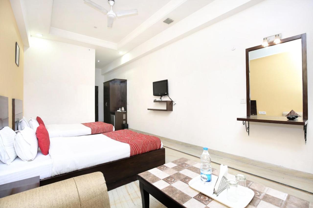 Capital O 15395 Hotel 42 Amritsar Exterior photo