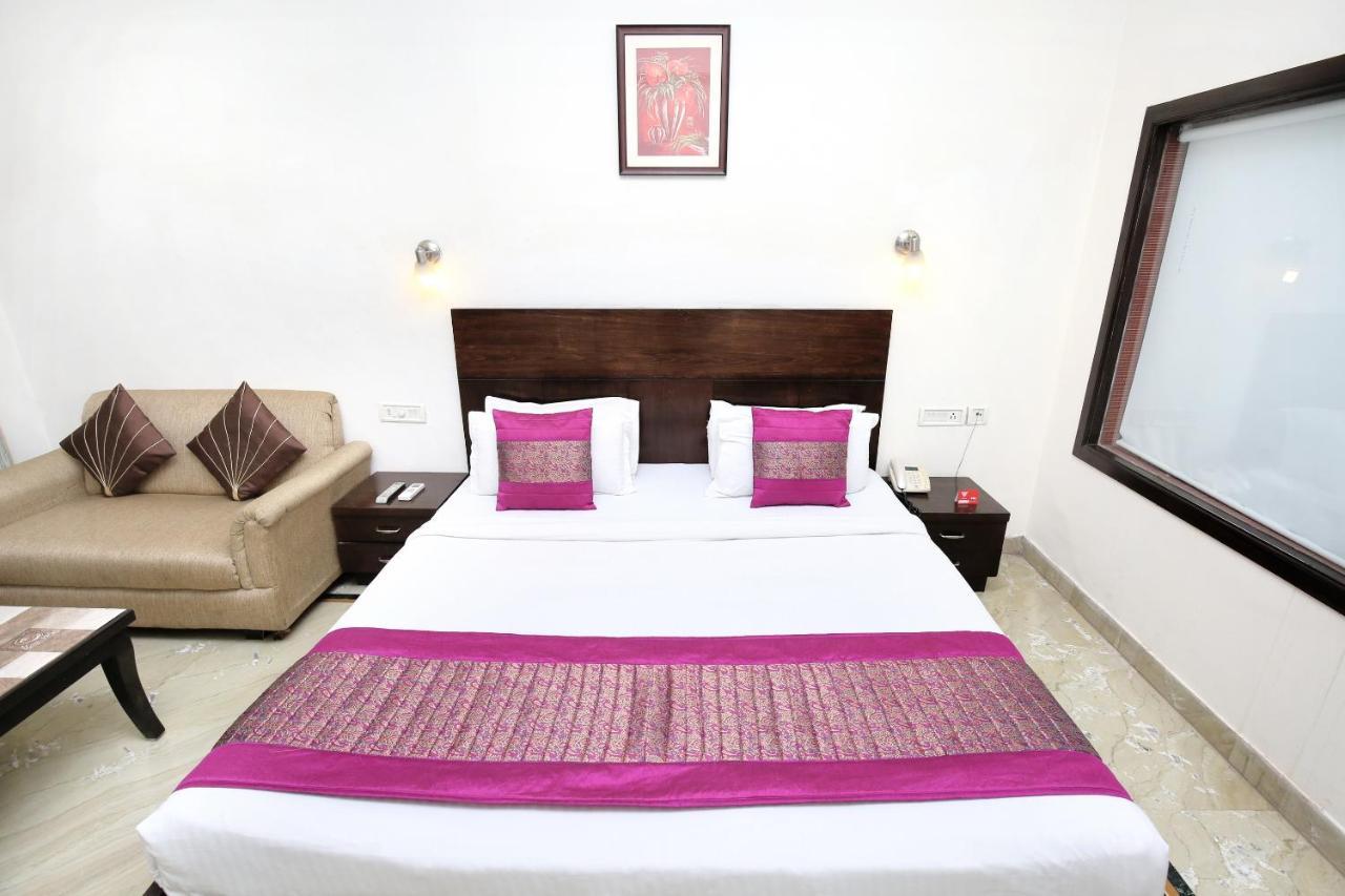 Capital O 15395 Hotel 42 Amritsar Exterior photo