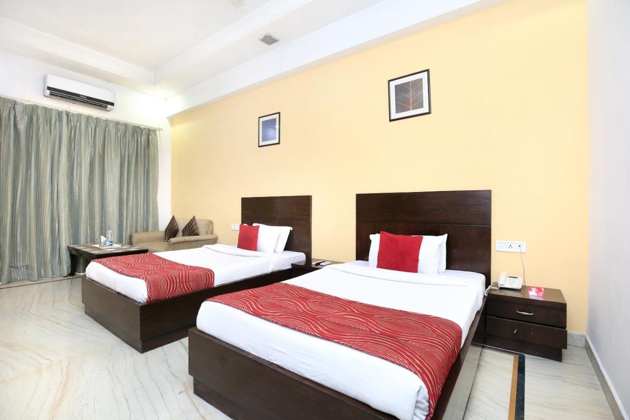 Capital O 15395 Hotel 42 Amritsar Exterior photo