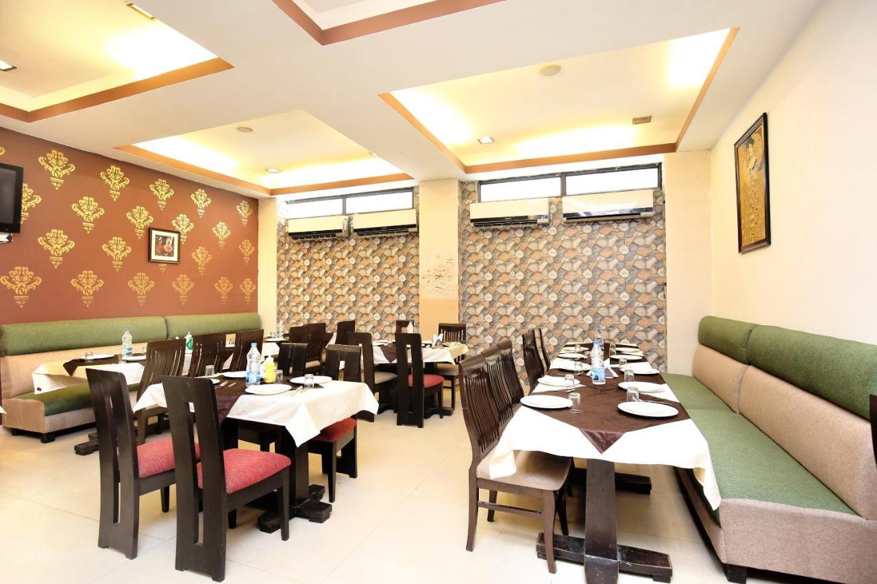 Capital O 15395 Hotel 42 Amritsar Exterior photo