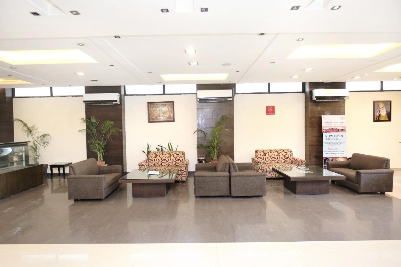 Capital O 15395 Hotel 42 Amritsar Exterior photo