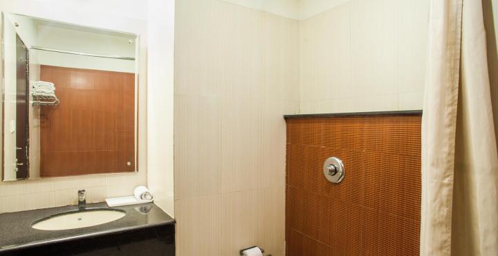 Capital O 15395 Hotel 42 Amritsar Exterior photo